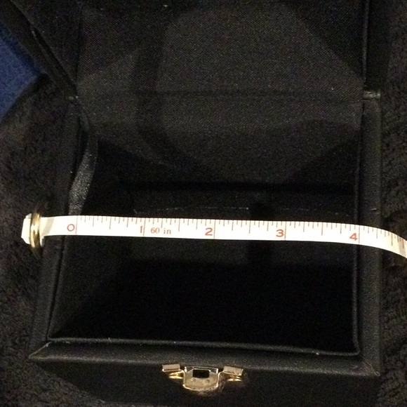 NWOT Versona black box evening bag. - Picture 5 of 7